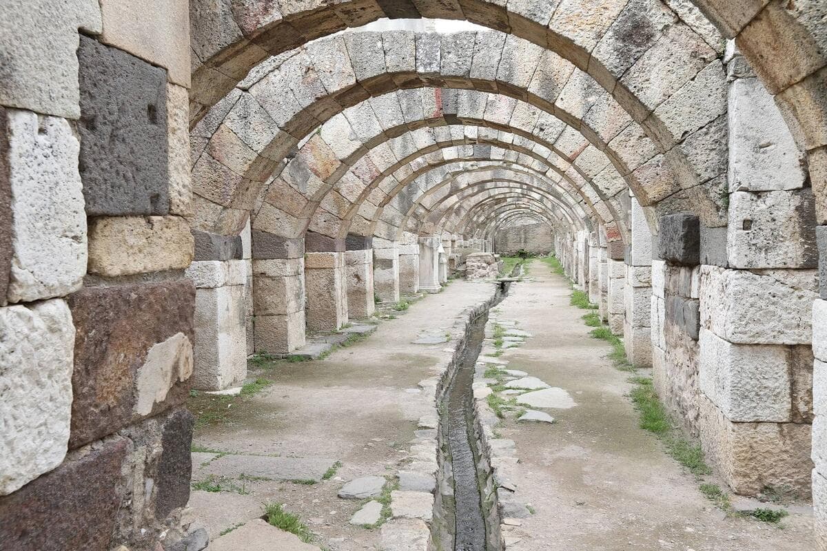 Agora Antik Kenti (Smyrna Agora)