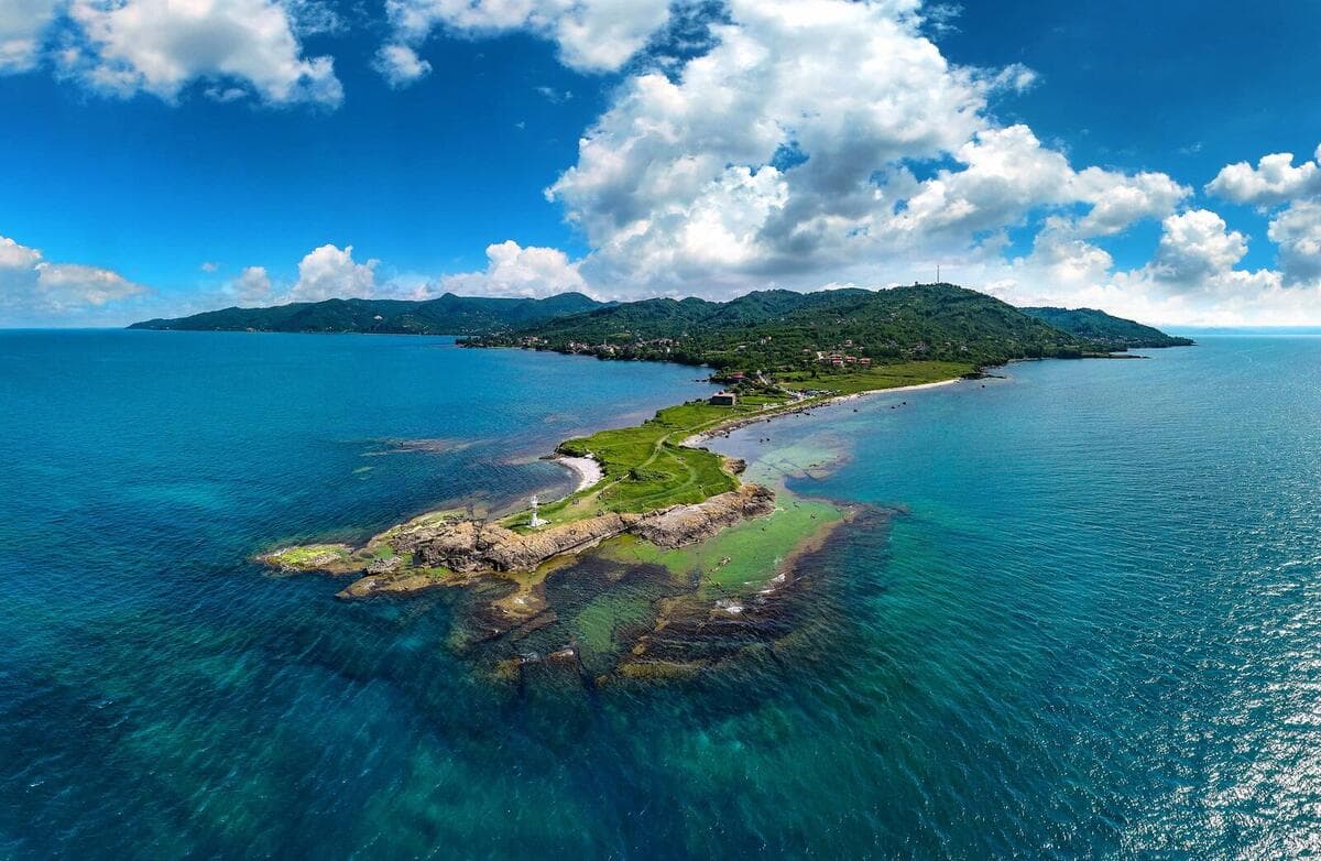 Yason Burnu Peninsula & Historic Church (Perşembe)