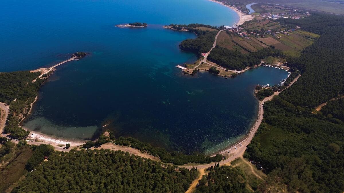 Akliman Bay & Sandy Beaches